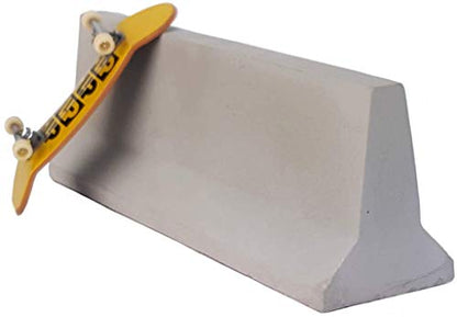 Acacia Grove Jersey Barrier for Fingerboard Skatepark - 1:12 Scale, Made of Concrete