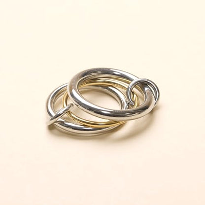 Shapes Studio Trio Linked Ring, stackable Ring, Minimalism style for women, Never Tarnish - size: 4, style: Three Band ( two silver)