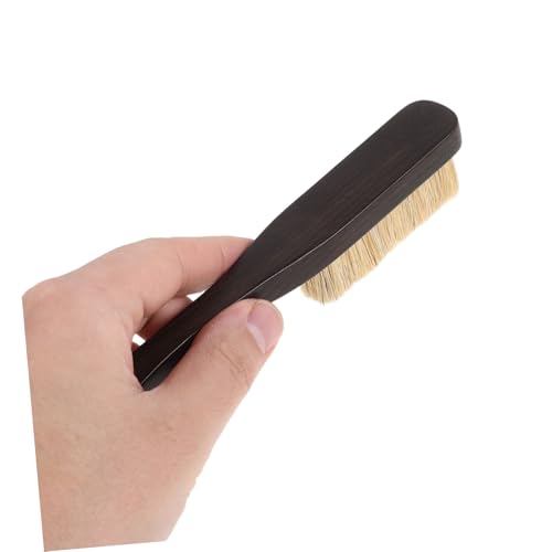 Yardwe Rock Climbing Chalk Brush with Fine Hair Bristles and Wooden Handle for Efficiently Removing Chalk and Dirt, Reducing Hand Fatigue, Suitable for Allseason Rock Climbing