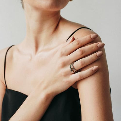 Shapes Studio Trio Linked Ring, stackable Ring, Minimalism style for women, Never Tarnish - size: 4, style: Three Band ( two silver)