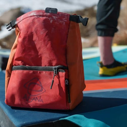 Asana Huckit Chalk Bucket Bouldering - Large XL Chalk Pot with Magnetic Tabs & Inner Buckle - Fleece Lining for Mess Reduction - Expanding Pockets & Brush Holders - Ideal for Climbing - color: Solaris