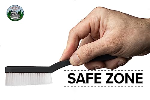 Climbing & Bouldering Vegan Nylon Brush, Perfect Grip & Angle, High Density, 100% Recyclable, Strong Rock Climbing Brush Outdoor & Indoor