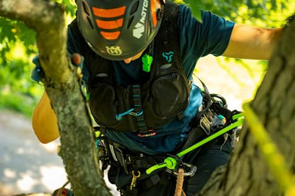 Notch Chester DLX Multi-Function Chest Harness for SRS and Storage (99714) | Breathable Airmesh Fabric, 7 Center Daisy Chain Loops, Compatible with most 1.5L Hydration Reservoirs