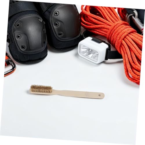 Rock Climbing Chalk Brush with Ergonomic Wood Handle and Natural Bristles for Removing Chalk and Dirt, Sturdy Beige Cleaning Brush for Indoor and Outdoor Climbing in Humid