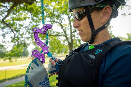Notch Chester DLX Multi-Function Chest Harness for SRS and Storage (99714) | Breathable Airmesh Fabric, 7 Center Daisy Chain Loops, Compatible with most 1.5L Hydration Reservoirs