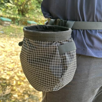 Climbing Chalk Bag with Zipper Pocket Climbing Chalk Bag Pouch with Waist Belt for Bouldering Weightlifting Powerlifting Gym Workout - color: Black
