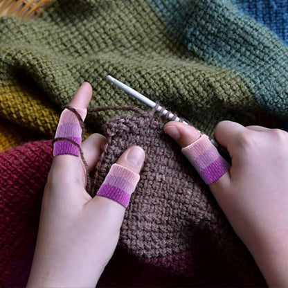 20PCS Crochet Finger Guard, 3.9-Inch Finger Covers Compression Crochet | Finger Sleeves for Knitting Finger Protector, Breathable Finger Cushion for Writing