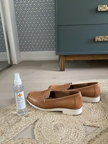 BootRescue All-Natural Premium Shoe Deodorizer Spray. Eliminates Odor & Refreshes Sneakers, Running & Tennis Shoes, Work Boots, Sandals, Gym Bag, All Footwear. Long Lasting Smell Eliminator, 170mL/6oz | Powerful odor neutralizer with plant-based enzymes,