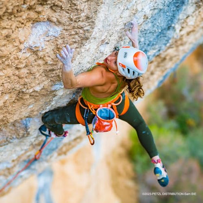 PETZL Power Crunch Rock Climbing Chalk | Chunky Loose Chalk for Climbing, Gymnastics, & Weight Lifting