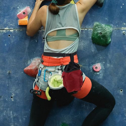 DECHOUS Chalk Bag for Climbing and Bouldering with Adjustable Waist Belt, Storage Pockets, Wine Red Sturdy Fabric, Rock Climbing and Gymnastics Grip Accessory