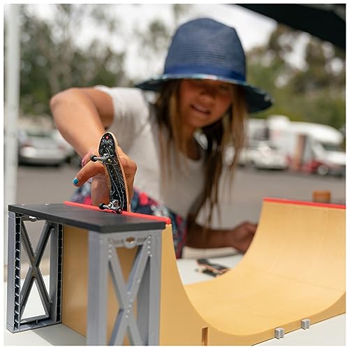 TECH DECK, Ultimate 20-Inch Half-Pipe Ramp Playset and Exclusive Primitive Pro Fingerboard, Kids Toys for Boys and Girls Ages 6 and up