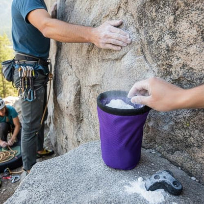Adjustable Chalk Bag, Waterproof Magnesia Sack with Belt Climbing Chalk Bag Magnesia Powder Pouch for Mountaineering Sports Fitness - color: Purple